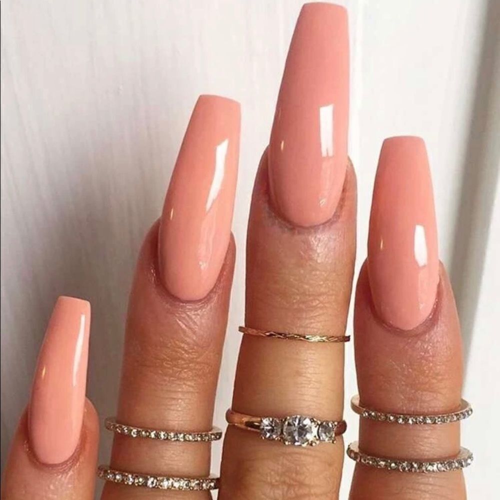 24 Piece Peach Press On Nail Set